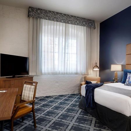 Hotel At Old Town Вічіта Екстер'єр фото